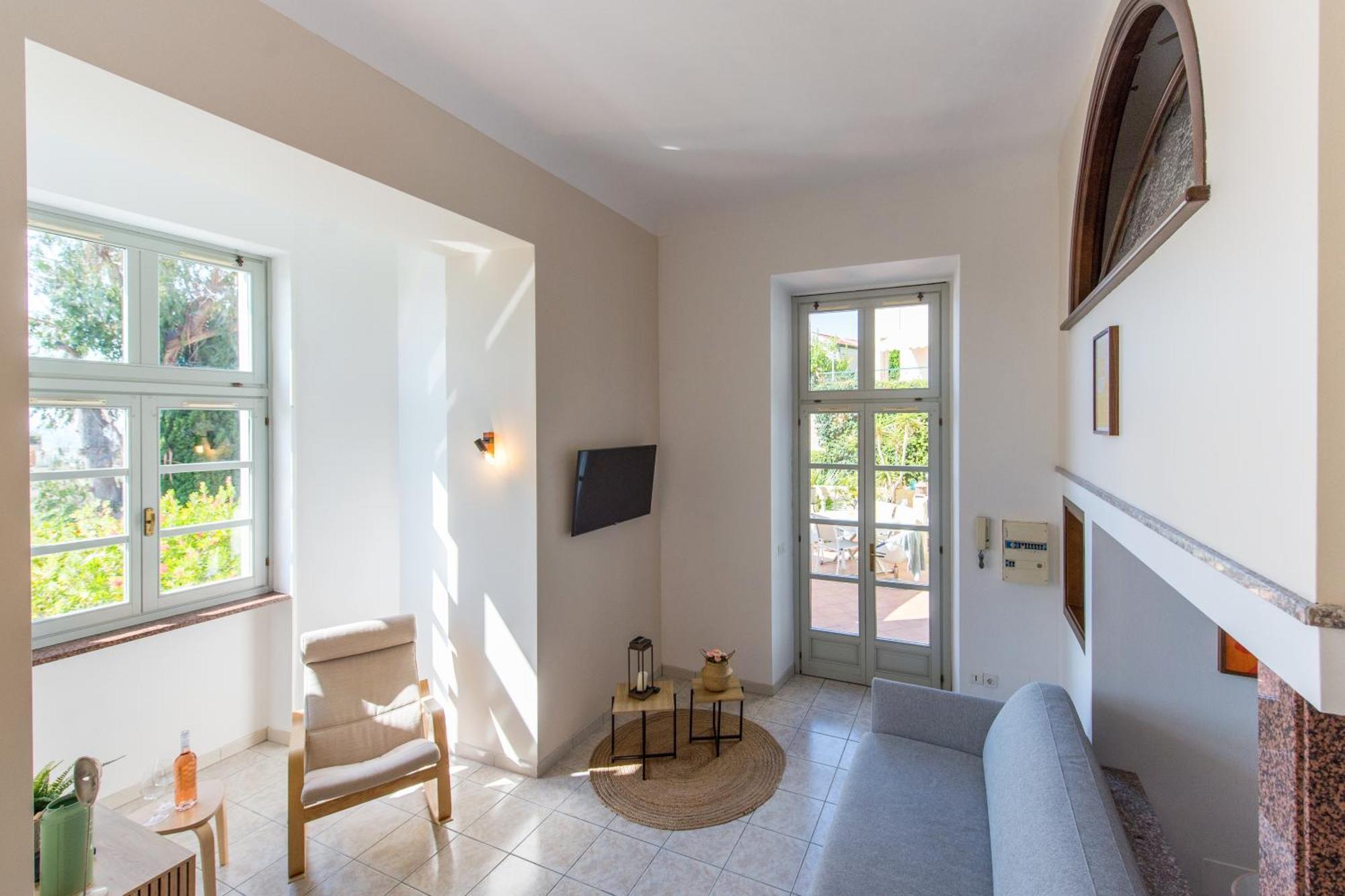 Oliviers -Agreable 2 Pieces Dans Maison Bourgeoise 芒通 外观 照片