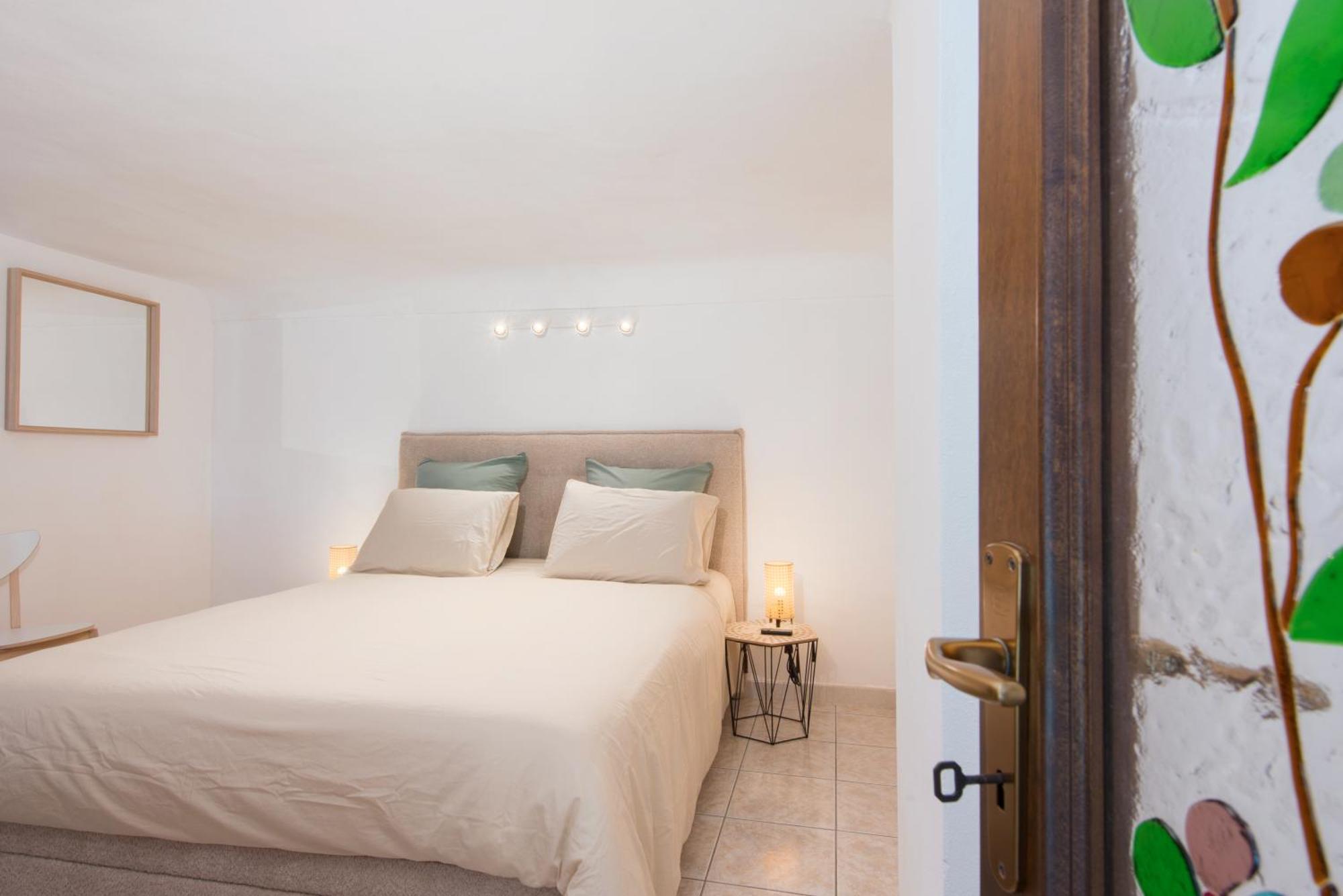 Oliviers -Agreable 2 Pieces Dans Maison Bourgeoise 芒通 外观 照片